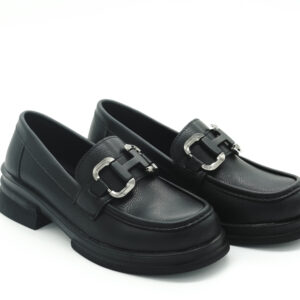 Gümüş Toka Detaylı Loafer Siyah
