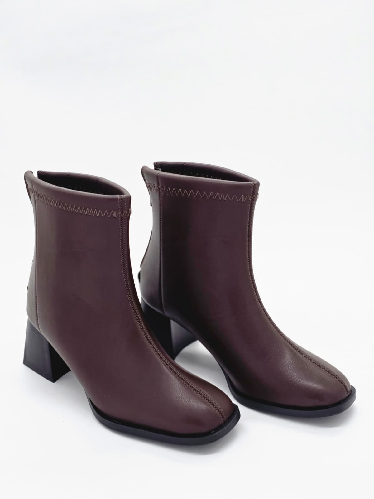 Küt Burun Topuklu Bot Acı Kahve