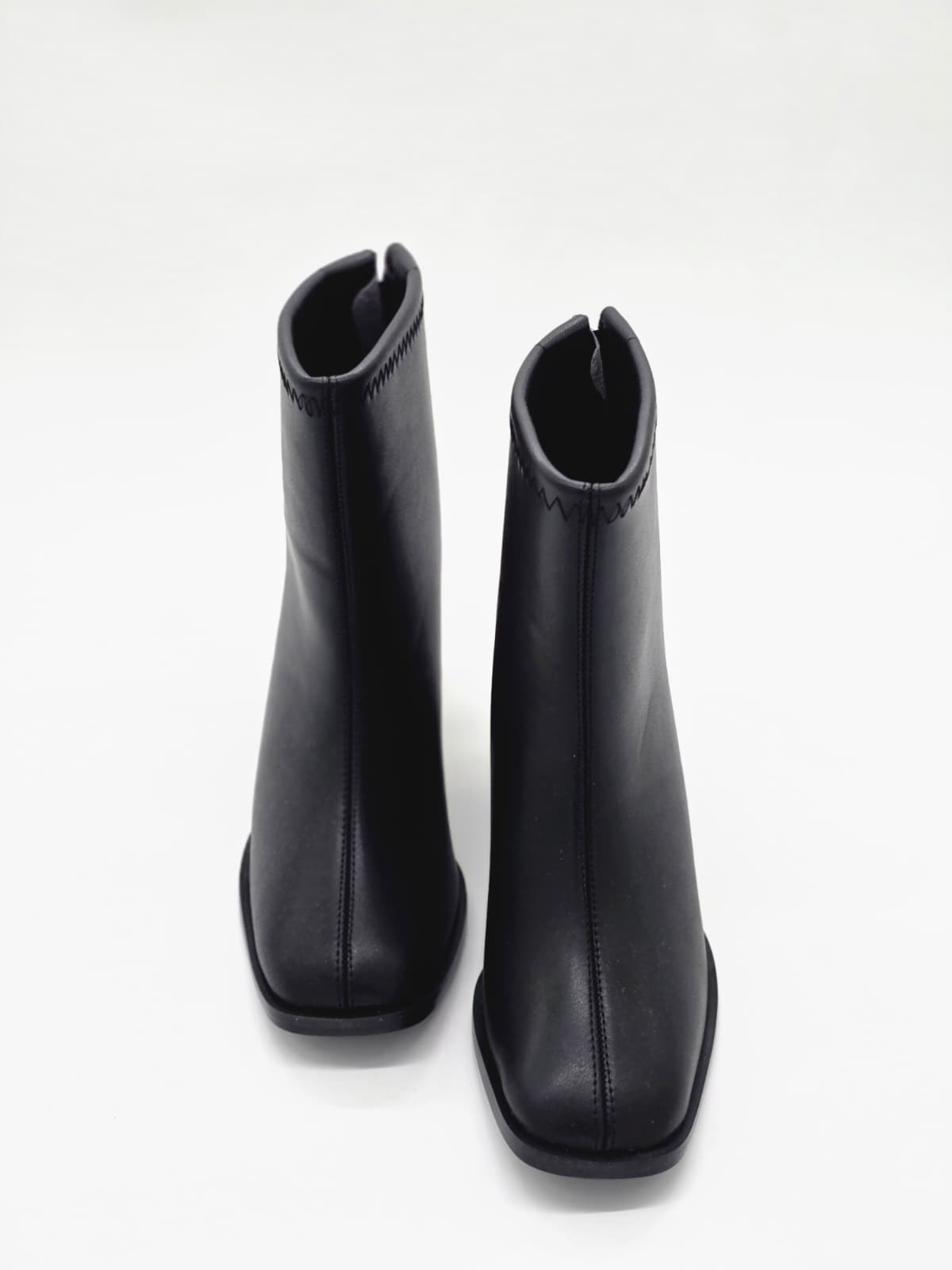 Küt Burun Topuklu Bot Siyah - Görsel 2