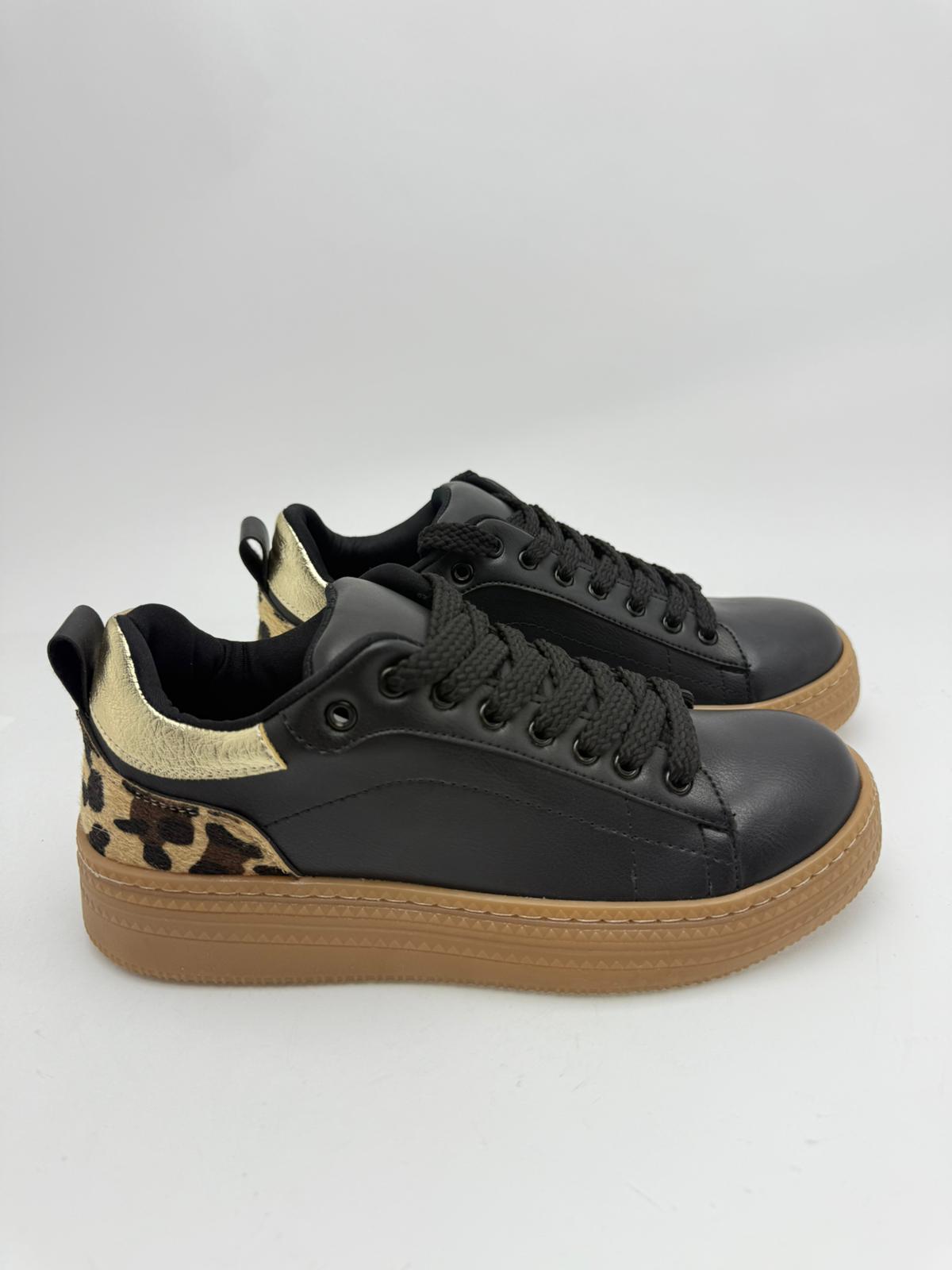 Leopar Detaylı Siyah Sneaker - Görsel 4