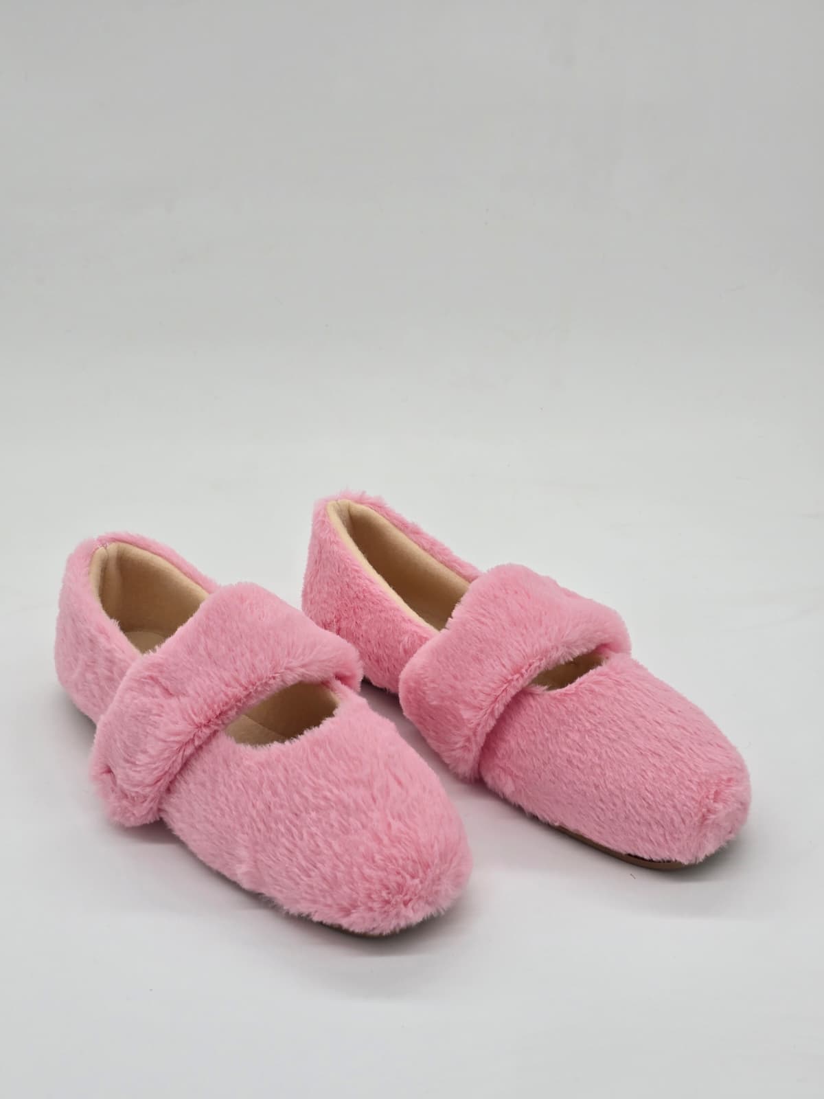 Lastikli Ev Babeti Pembe