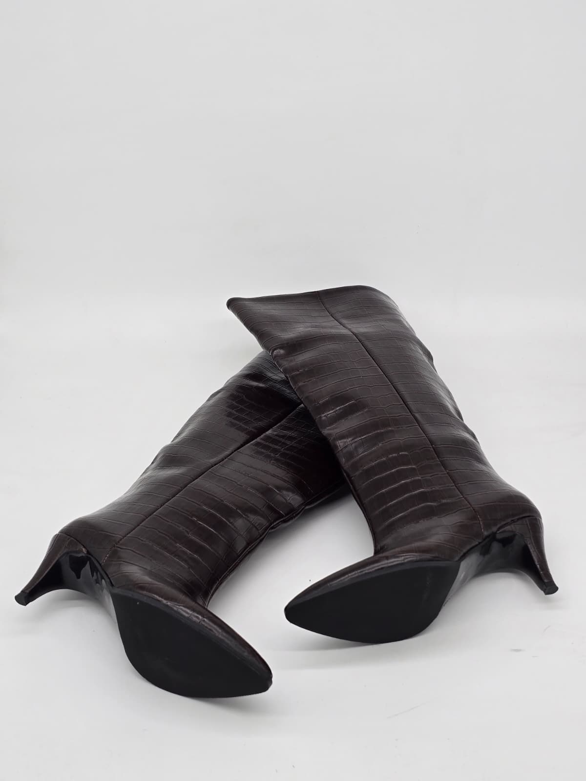 Krokodil Desen İnce Topuk Diz Altı Çizme Kahverengi - Görsel 4