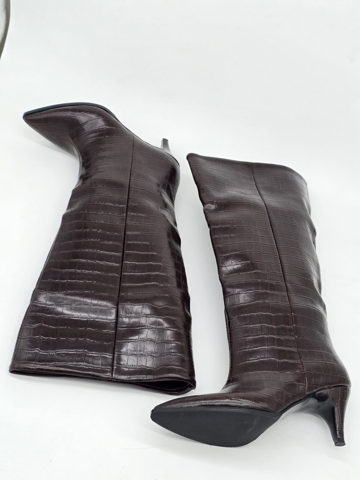 Krokodil Desen İnce Topuk Diz Altı Çizme Kahverengi - Görsel 2