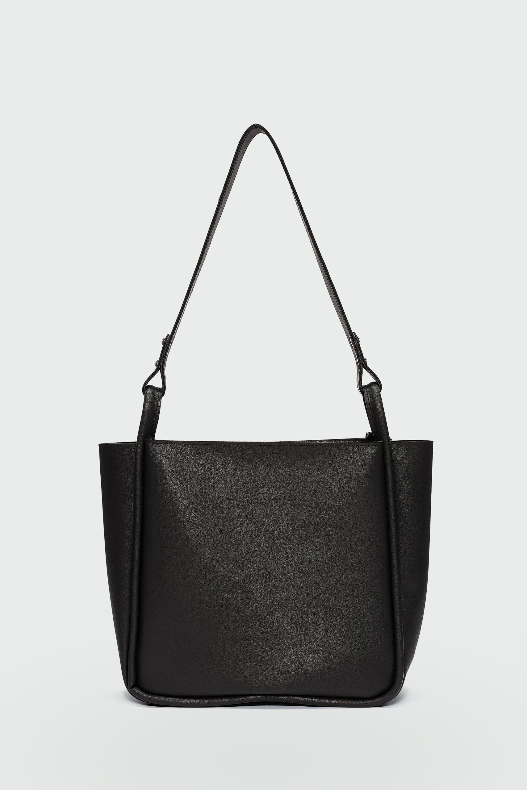 Chira Charmlı Omuz Çantası Siyah - Görsel 2